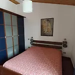 Сasa de vacaciones Vignale House